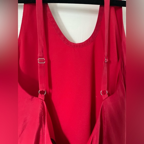 BCBGMaxzaria 100 % SILK Hi-Low Top in Lipstick Red XS - Picture 8 of 16